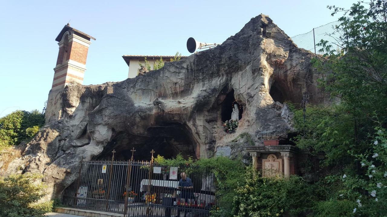 Location Turistic Monolocale Nel Parco Del Santuario Apartment Asti Exterior photo